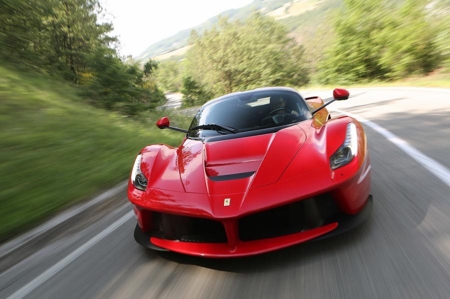 Ferrari LaFerrari 2015 года  (фото 7 из 56)